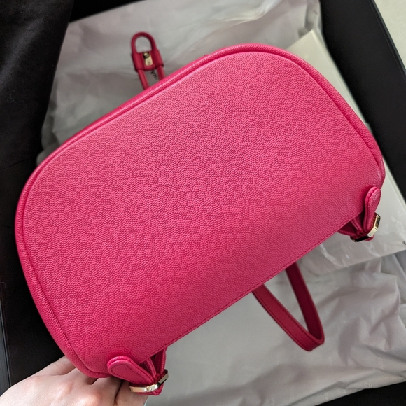 SOLD.$4000 direct Authentic Chanel business affinity red backpack, Caviar lea… - Picture 5 of 16